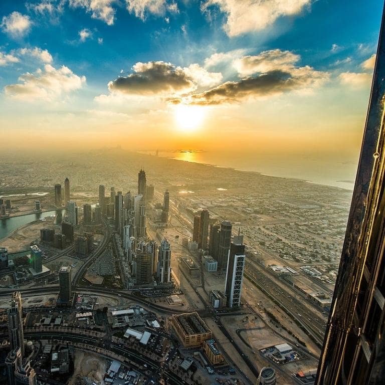 At The Top, Burj Khalifa Level 124th – Sunrise + Morning treat – Experiences Bahrain Mega Deals Best Online Shopping Deals and Discounts in Bahrain, GCC