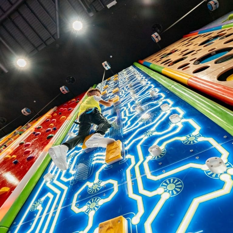 Trampo Extreme – Trampoline Fun at Dubai Mall – Experiences Bahrain Mega Deals Best Online Shopping Deals and Discounts in Bahrain, GCC